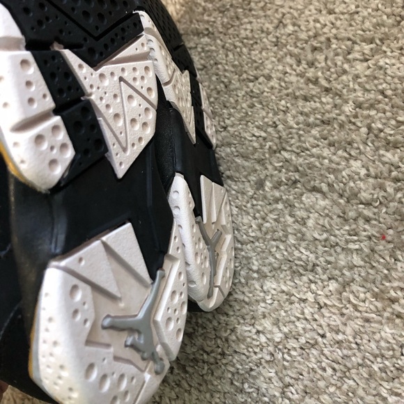 Jordan Shoes - Picture 4 of 5